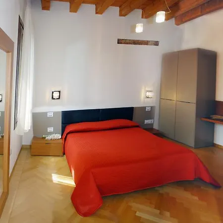 מלון Locanda Da Piero *